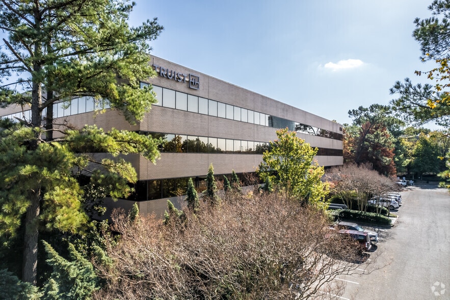 850 Ridge Lake Blvd, Memphis, TN à louer - Photo du bâtiment - Image 3 de 4