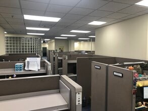 745 64th St, Brooklyn, NY à louer Photo intérieure- Image 2 de 3