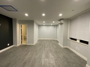 30 E 40th St, New York, NY à louer Photo intérieure- Image 2 de 6