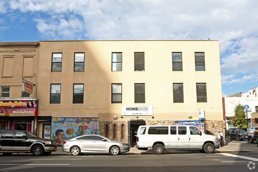 2276 Third Ave, New York, NY à vendre - Photo du bâtiment - Image 3 de 3