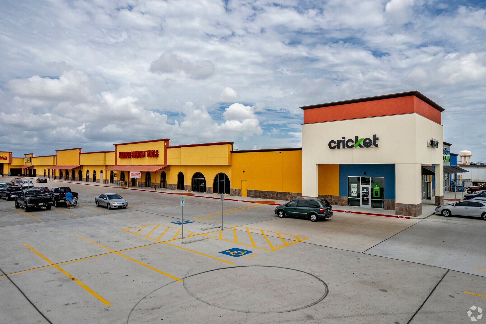 4951-4989 Ayers St, Corpus Christi, TX for lease Primary Photo- Image 1 of 8