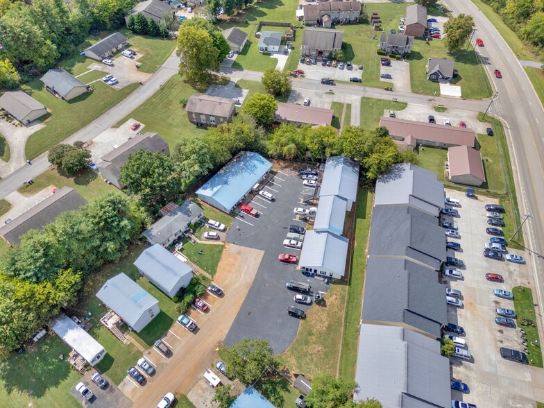 Villa Court Apartments portfolio of 2 properties for sale on LoopNet.ca - Building Photo - Image 3 of 34