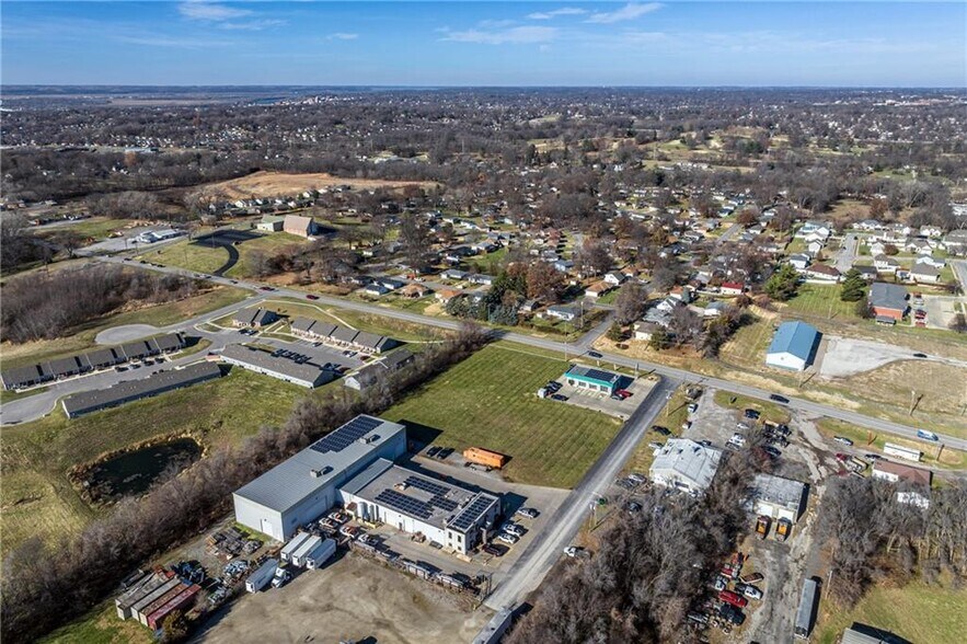 Pear St, Saint Joseph, MO for sale - Aerial - Image 2 of 8