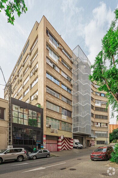 Calle Sebastián Gómez, 5, Madrid, Madrid à vendre - Photo du bâtiment - Image 3 de 4