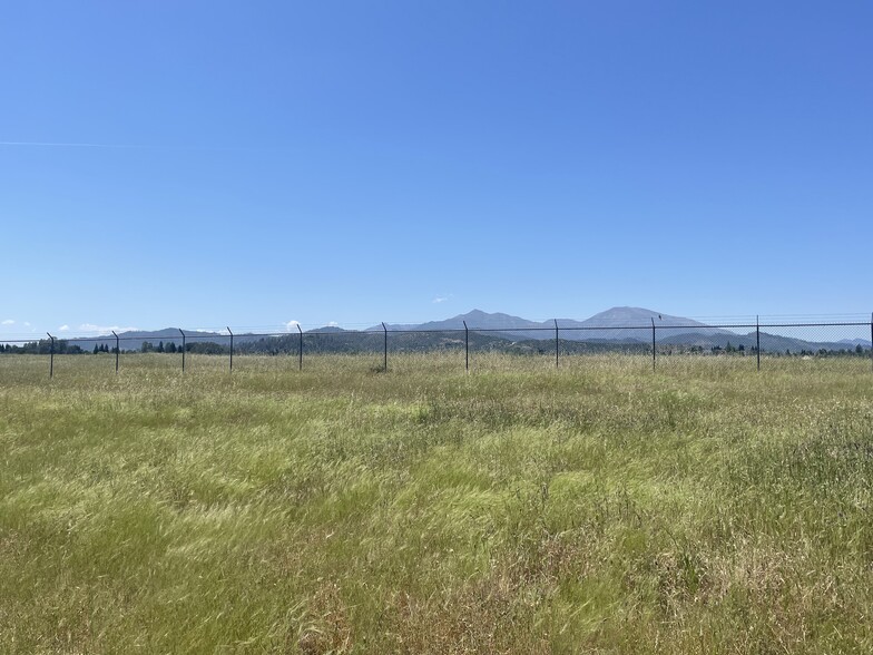 2440 Airpark Dr, Redding, CA à vendre - Autre - Image 2 de 9