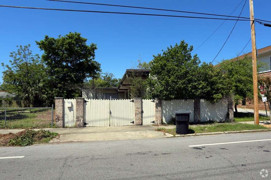 115 S De Villiers St, Pensacola, FL à louer - Photo du bâtiment - Image 3 de 13