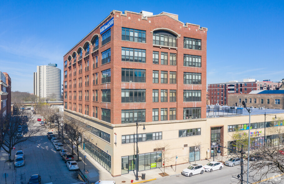 2014-2036 S Michigan Ave, Chicago, IL for lease - Primary Photo - Image 1 of 24