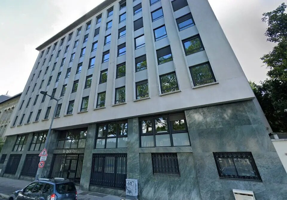 Office in Lyon for sale Building Photo- Image 1 of 9