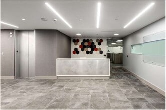 1505-1507 Lyndon B Johnson Fwy, Dallas, TX à louer Photo intérieure- Image 1 de 5