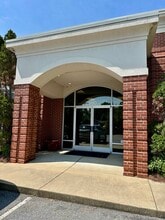 5 Corporate Center Ct, Greensboro, NC for lease Building Photo- Image 2 of 10