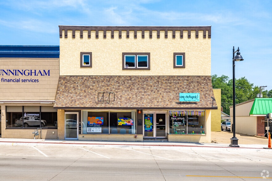 307 E Main St, Knoxville, IA à vendre - Photo du bâtiment - Image 2 de 26