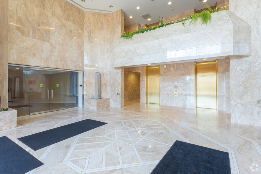 800 S Frederick Ave, Gaithersburg, MD for lease - Lobby - Image 3 of 7