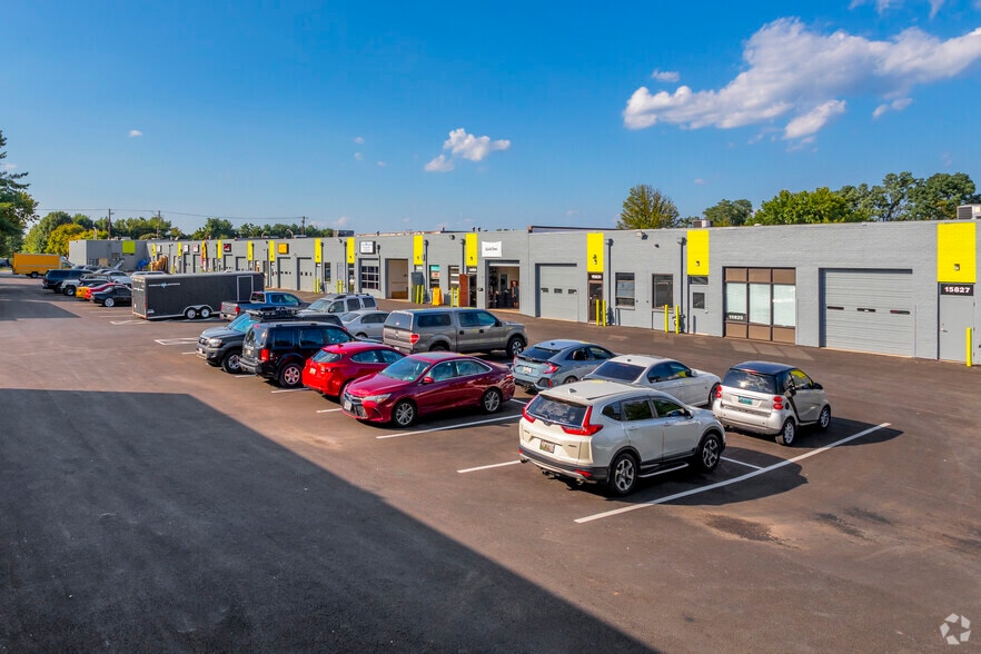 15825-15859 Redland Rd, Rockville, MD for lease - Building Photo - Image 1 of 13