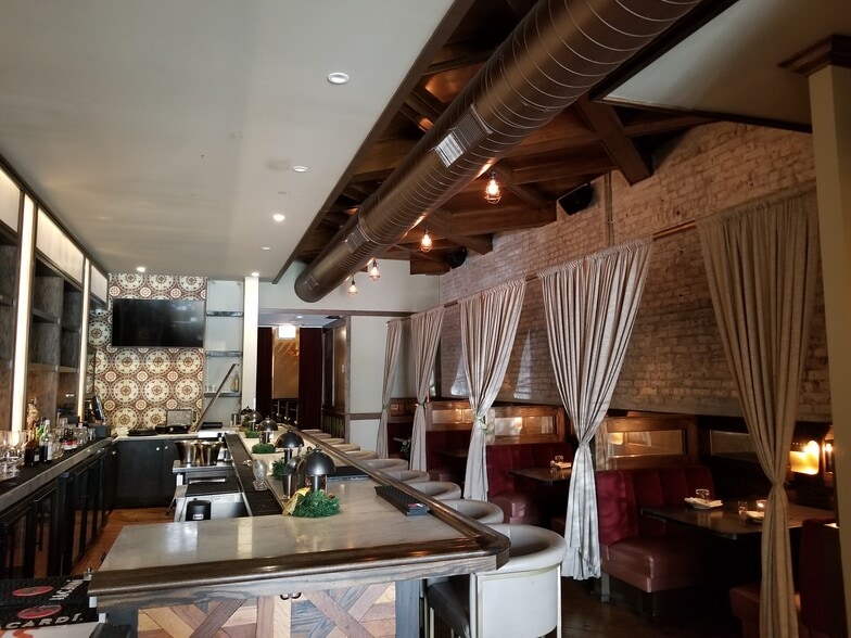 738 W Randolph St, Chicago, IL for sale - Building Photo - Image 2 of 13