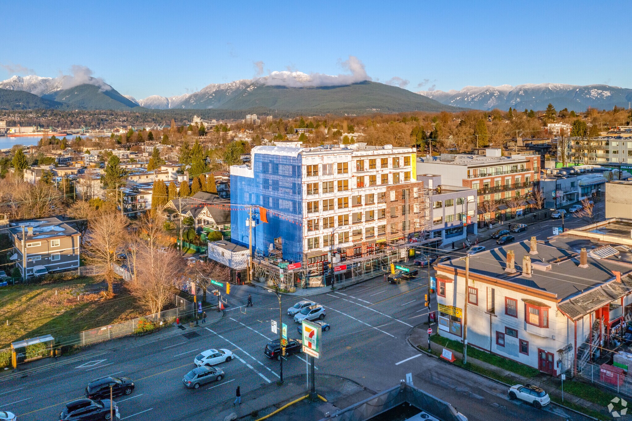 368 Lakewood Dr, Vancouver, BC à vendre Photo du bâtiment- Image 1 de 1