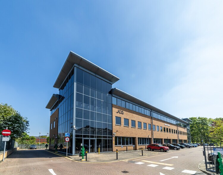 Kings Way, Stevenage à louer - Photo du bâtiment - Image 1 de 4