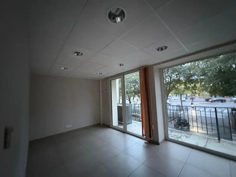 Commerce de détail dans Nantes à vendre - Photo du bâtiment - Image 3 de 9