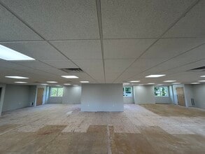 126 Route 10, Succasunna, NJ for lease Interior Photo- Image 1 of 5