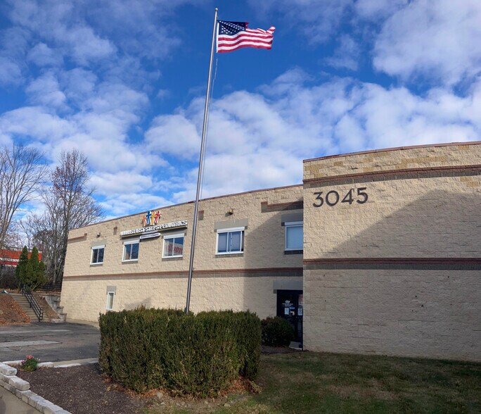 3045 Pennsylvania Ave, Weirton, WV à louer - Photo du bâtiment - Image 1 de 65