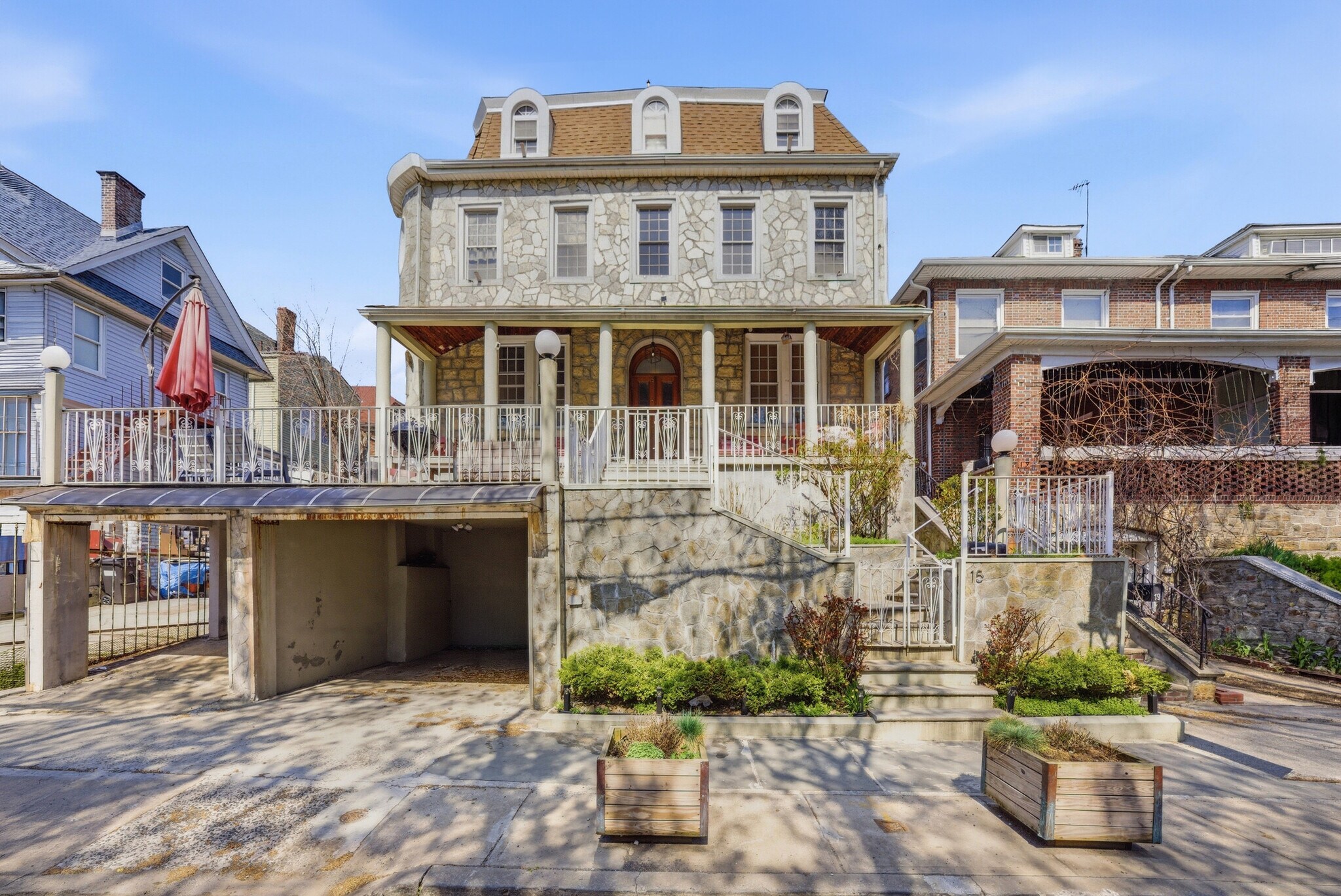 15 Fort Charles Place, Bronx, NY à vendre Photo du bâtiment- Image 1 de 15