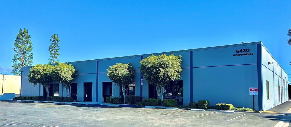 6430 Independence Ave, Woodland Hills, CA à louer - Photo du bâtiment - Image 1 de 6