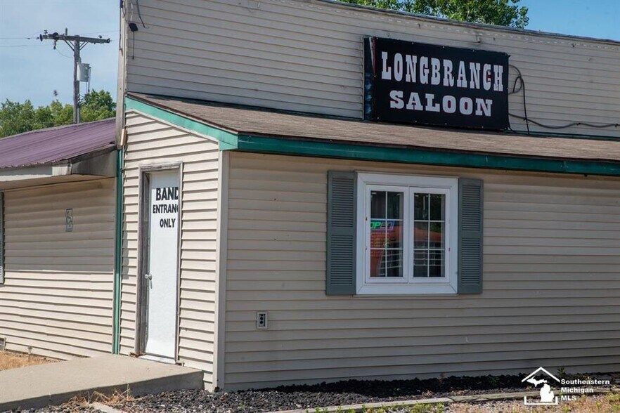 10221 Telegraph Rd, Carleton, MI à vendre - Photo du bâtiment - Image 2 de 37