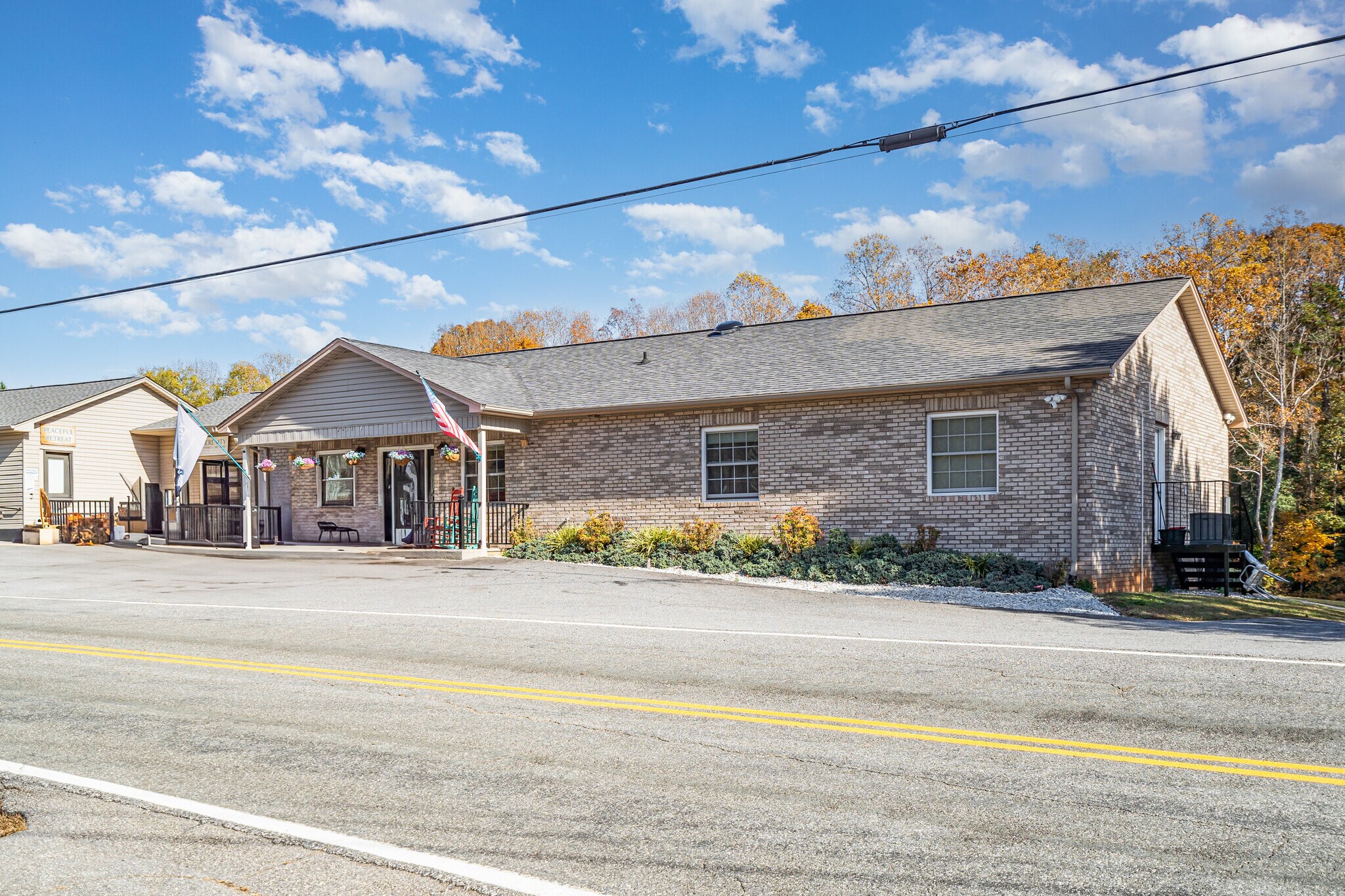 2415A-2415B-2441 S Center St, Hickory, NC à vendre Photo principale- Image 1 de 48