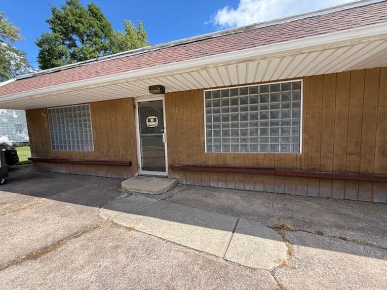 501 Lake Ave, Elyria, OH for sale - Building Photo - Image 2 of 13
