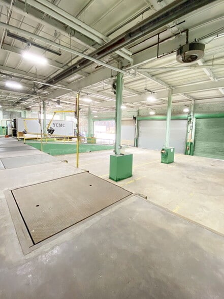 1400 Worden Rd, Wickliffe, OH à vendre - Photo intérieure - Image 3 de 17