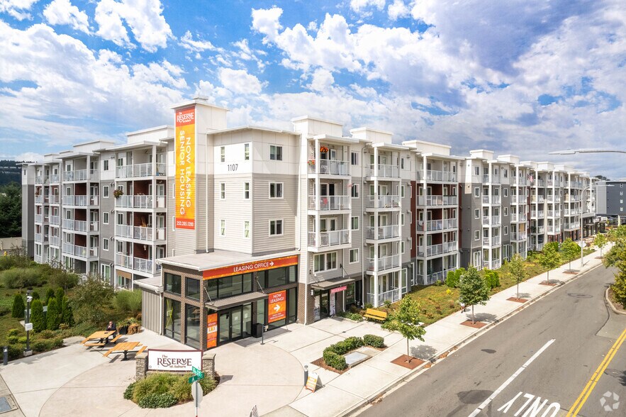 1107 A St NE, Auburn, WA à louer - Photo principale - Image 1 de 25