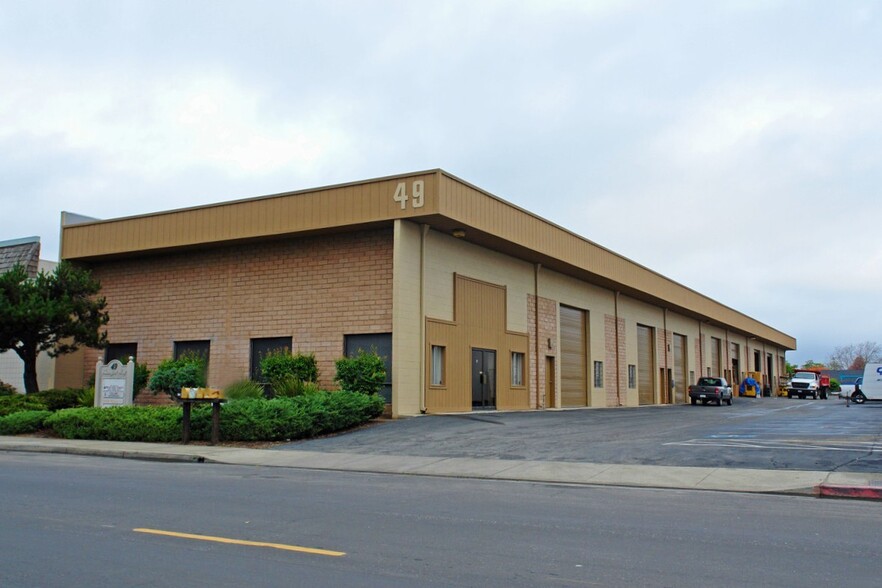 49 Hangar Way, Watsonville, CA for lease - Building Photo - Image 1 of 6