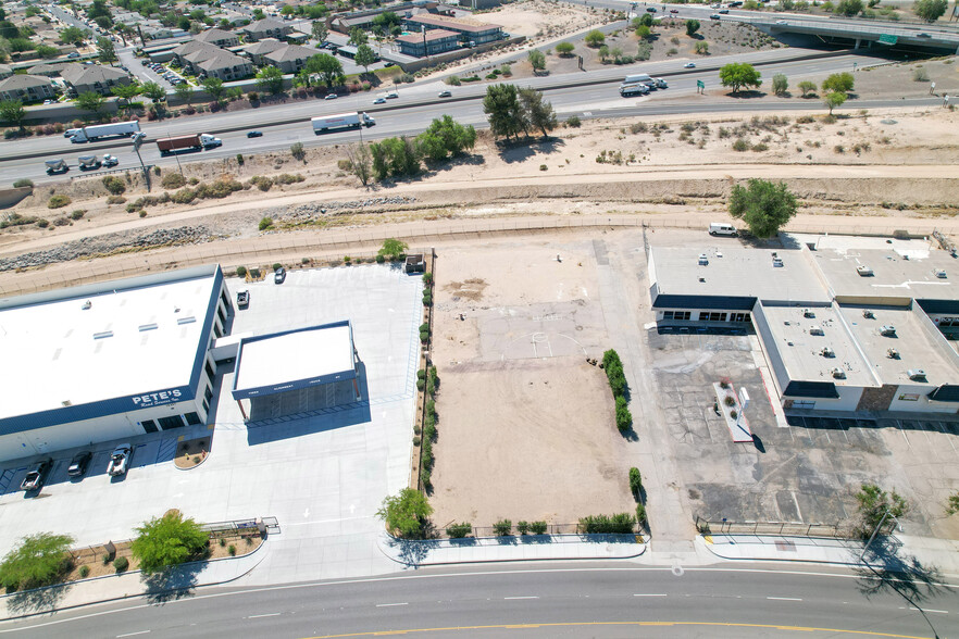 Village Drive, Victorville, CA à vendre - Photo principale - Image 1 de 1