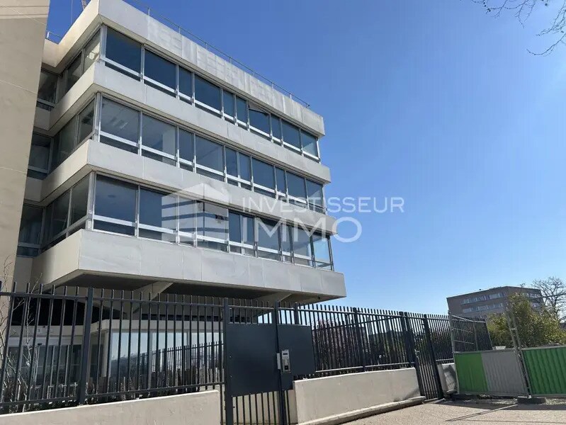 Bureau dans Cergy à louer Photo du bâtiment- Image 1 de 12