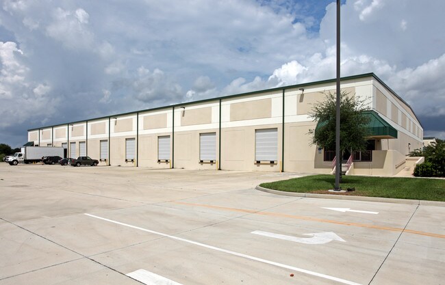 More details for 567 Ocoee Business Pky, Ocoee, FL - Industrial for Lease