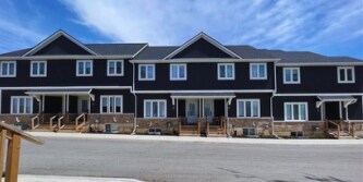 8196 Mcleod Rd, Niagara Falls, ON à vendre Photo du bâtiment- Image 1 de 1