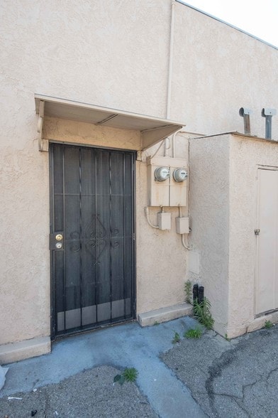 4328-4330 Maine Ave, Baldwin Park, CA for sale - Building Photo - Image 3 of 4