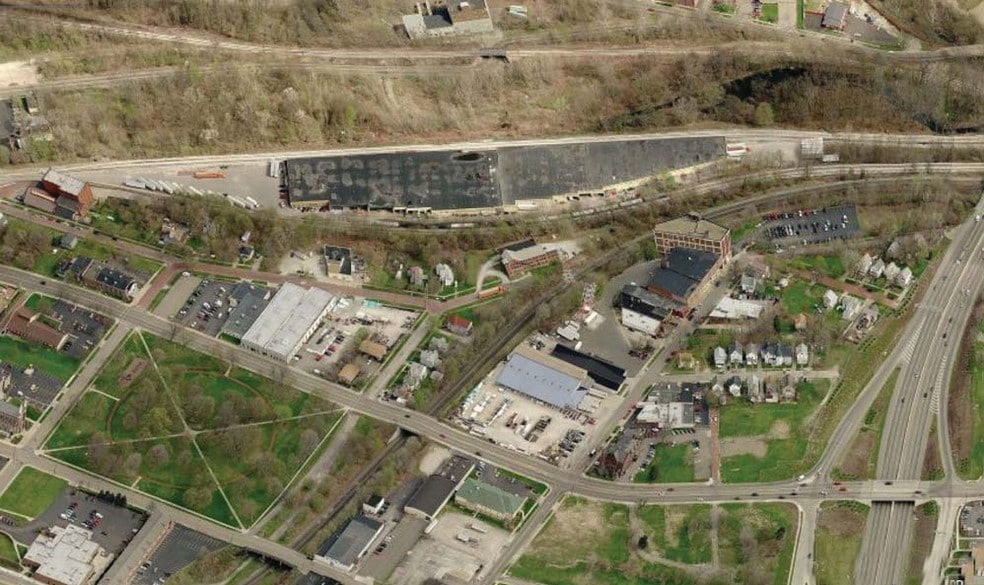 131 N Summit St, Akron, OH for lease - Building Photo - Image 3 of 9