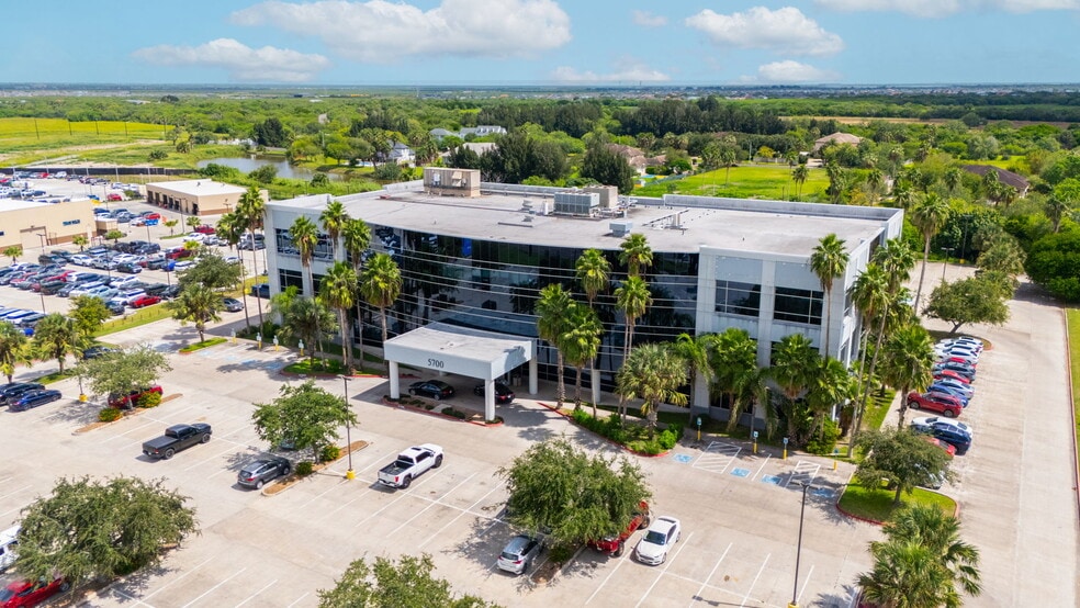 5700 N Exp 77/83, Brownsville, TX à vendre - Photo principale - Image 1 de 15