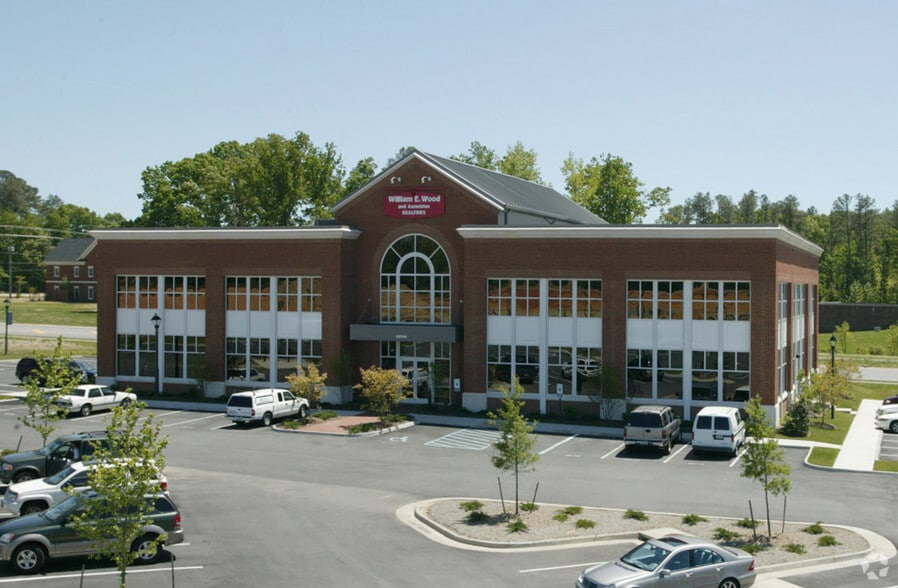 5208 Monticello Ave, Williamsburg, VA for lease - Building Photo - Image 2 of 6