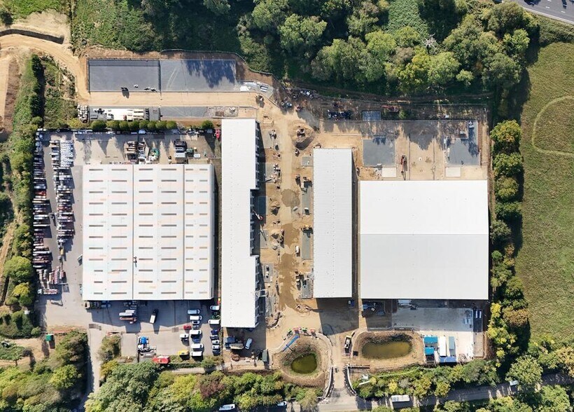 London Rd, Send à louer - Photo du bâtiment - Image 3 de 6