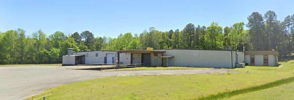 1830 N Pine St, Vivian, LA à louer - Photo du bâtiment - Image 2 de 8