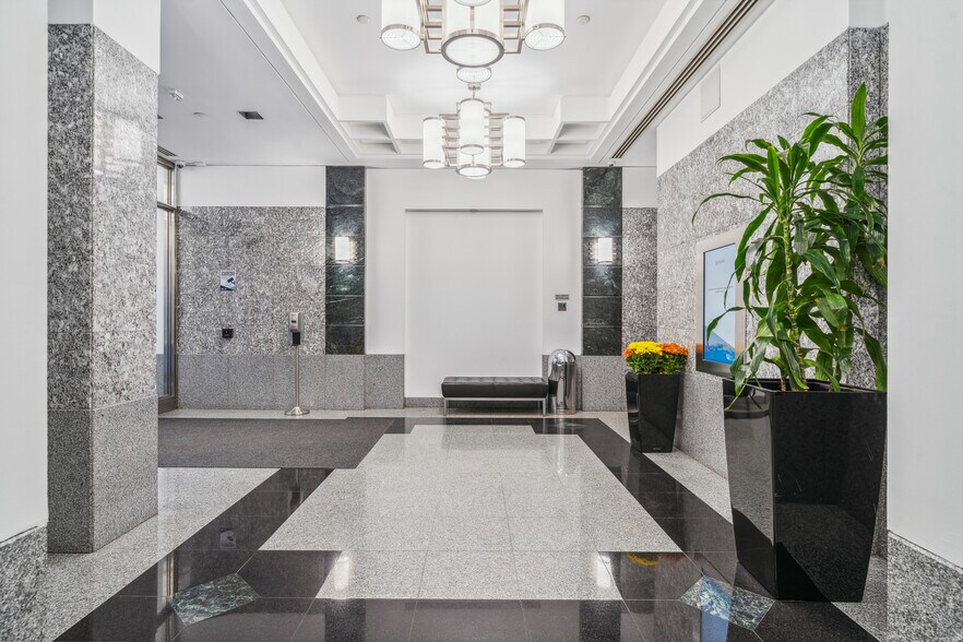 20 Victoria St, Toronto, ON à louer - Photo intérieure - Image 3 de 8