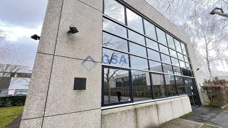 Bureau dans Lisses à louer - Photo du bâtiment - Image 1 de 10