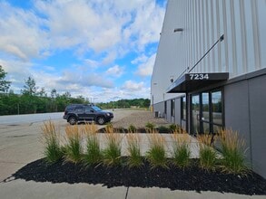 7800 Tyler Blvd, Mentor, OH à louer Photo du bâtiment- Image 1 de 6
