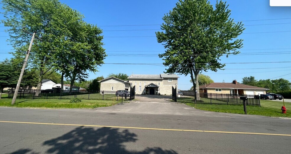 1059 Glancaster Rd, Hamilton, ON à vendre - Photo du bâtiment - Image 2 de 4