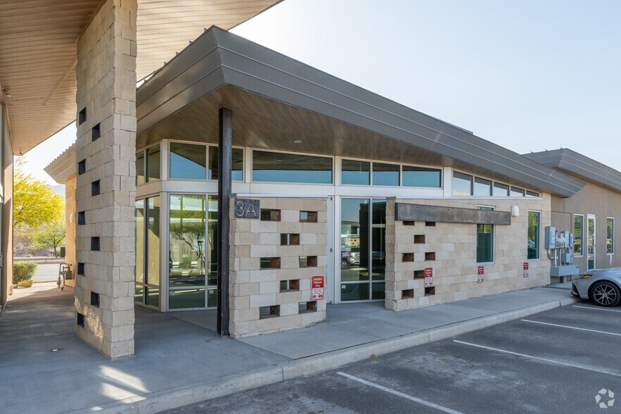 6301 Northern Pass Dr, El Paso, TX à vendre - Photo du bâtiment - Image 3 de 20