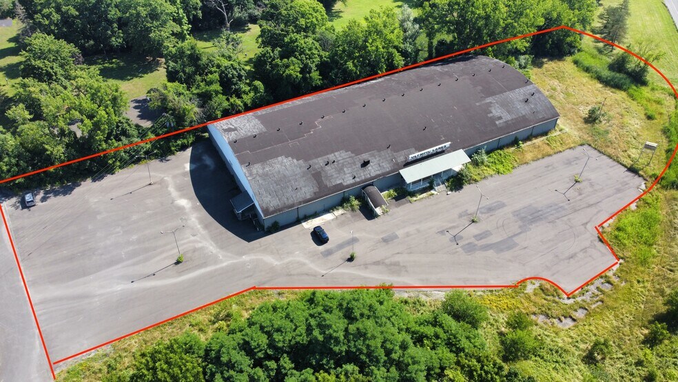 5 Elmwood Rd, Menands, NY à vendre - Photo du bâtiment - Image 2 de 12