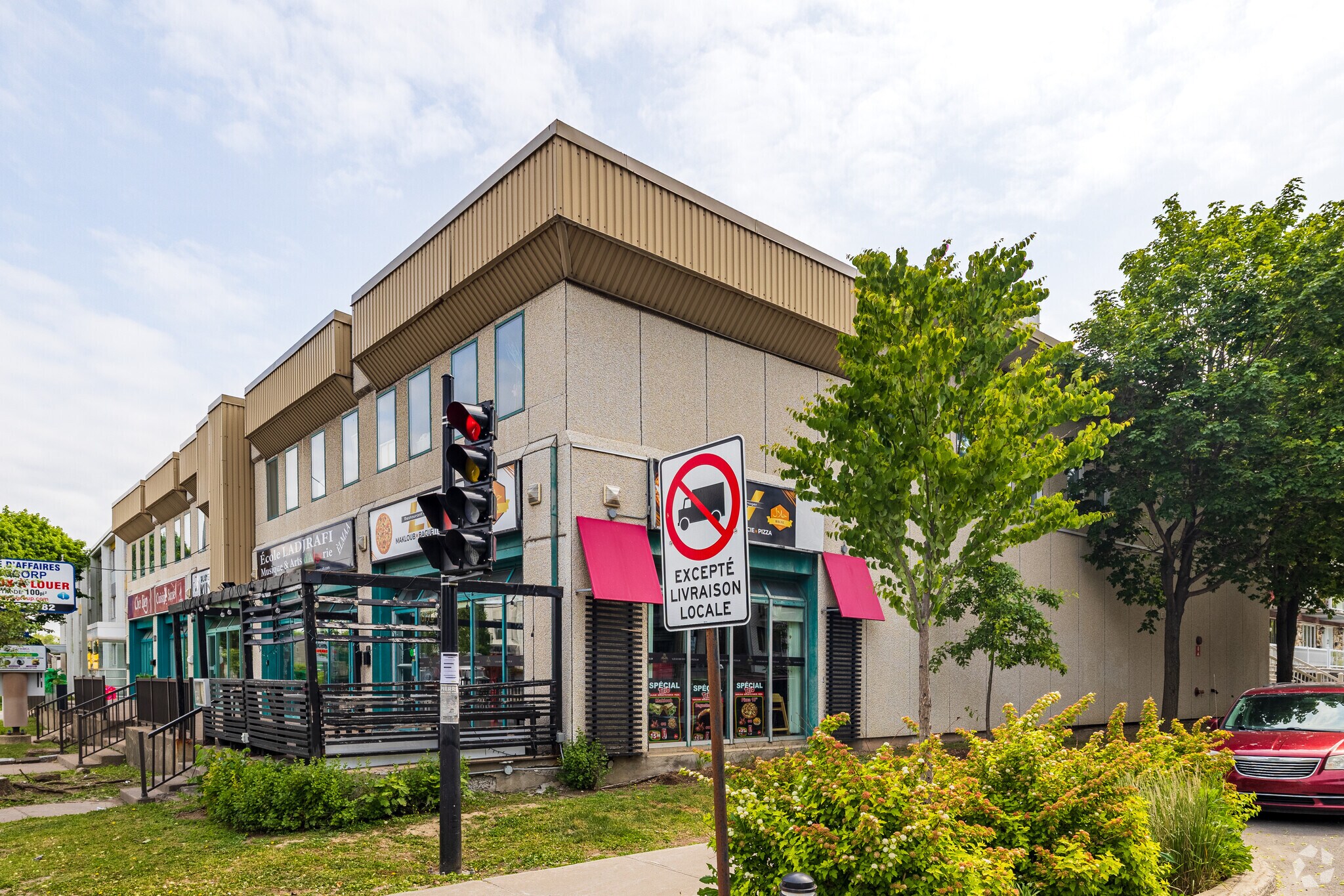 6774 Rue Sherbrooke E, Montréal, QC à vendre Photo principale- Image 1 de 1