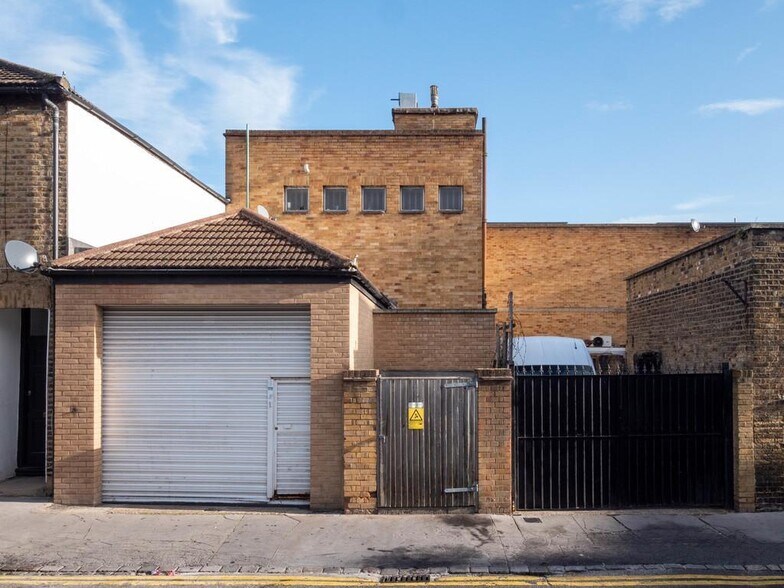 14-15 High St, Londres à vendre - Photo du bâtiment - Image 2 de 10