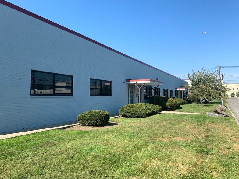 99 Amor Ave, Carlstadt, NJ for lease - Building Photo - Image 2 of 6
